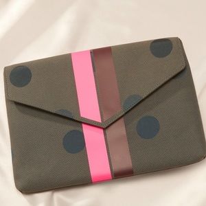 Stella & Dot Bellamy Clutch